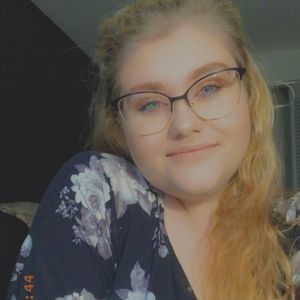 Meet your Posher, Holly